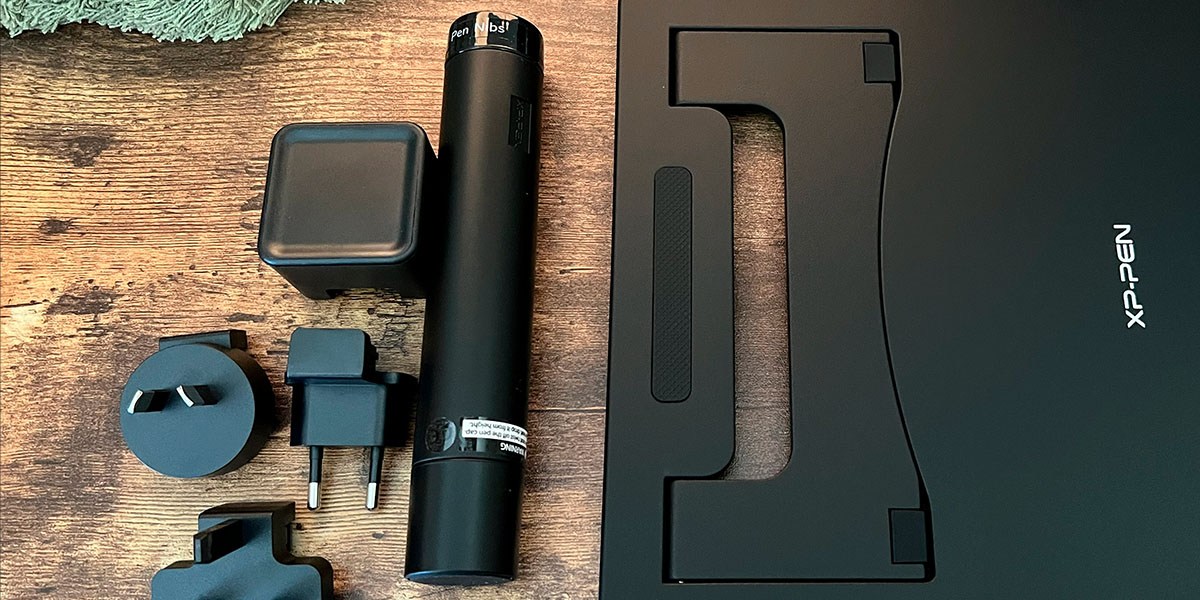 XP-Pen Drawing Tablet with Screen and accessories XP-Pen Drawing Tablet with Screen and accessories