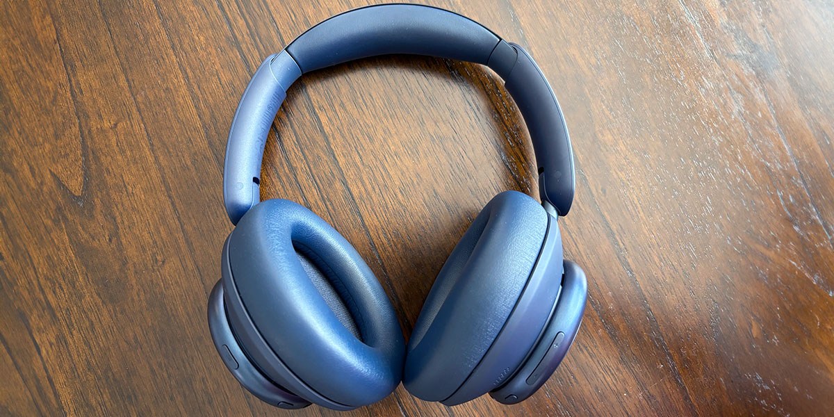 Front view of blue Soundcore Space Q45 headphones Front view of blue Soundcore Space Q45 headphones