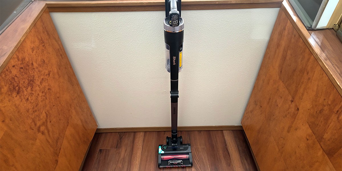 Shark Stratos Cordless leaning against wall Shark Stratos Cordless leaning against wall