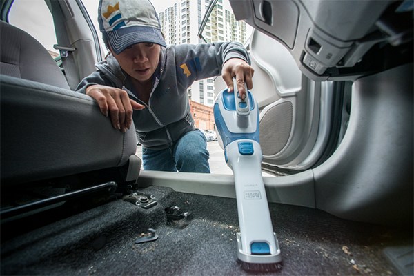 Cordless handheld vaccums