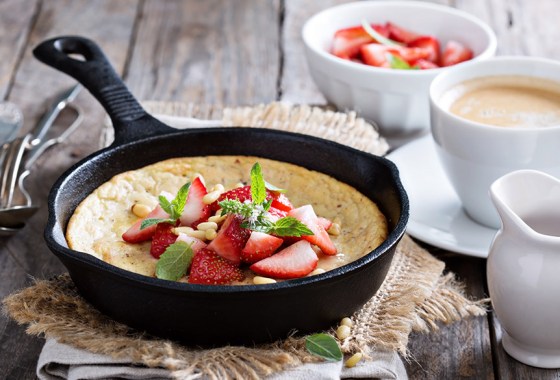 Cast iron pan vs. nonstick pan