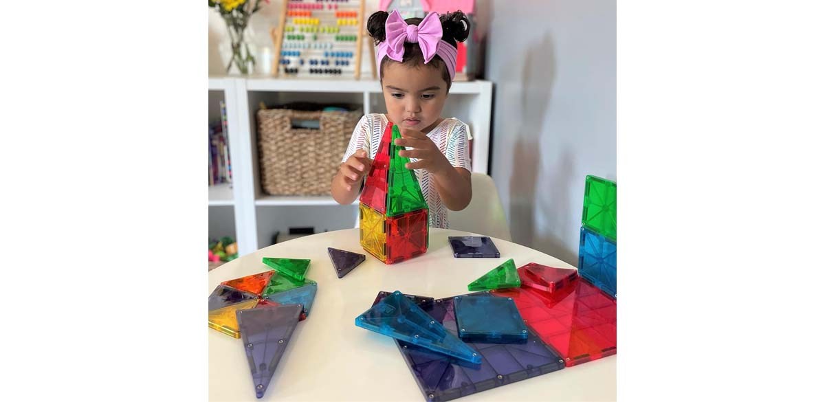 MAGNA-TILES Classic 32-Piece Magnetic Construction Set
