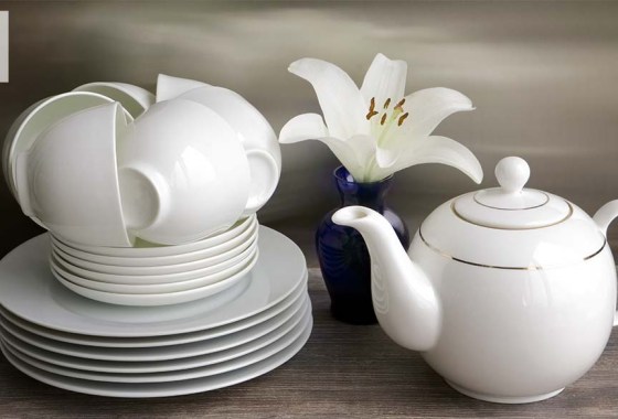 Stoneware dinnerware sets vs. porcelain vs. bone china