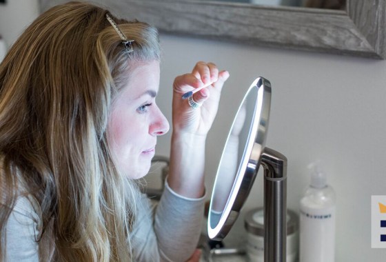 Best makeup mirror with lights