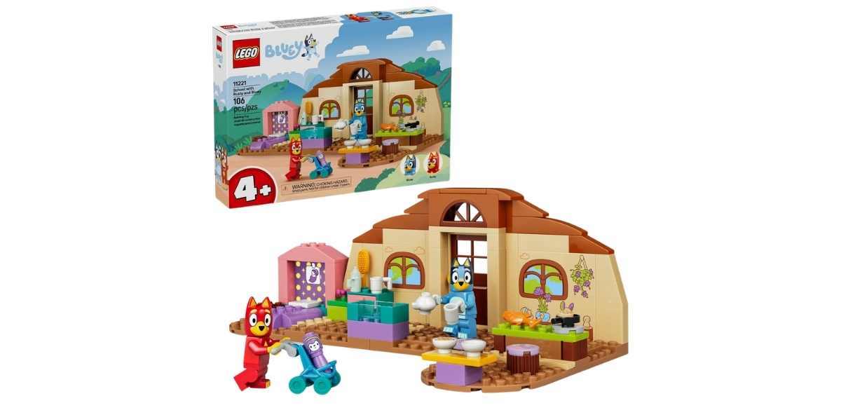 LEGO Bluey School with Rusty and Bluey