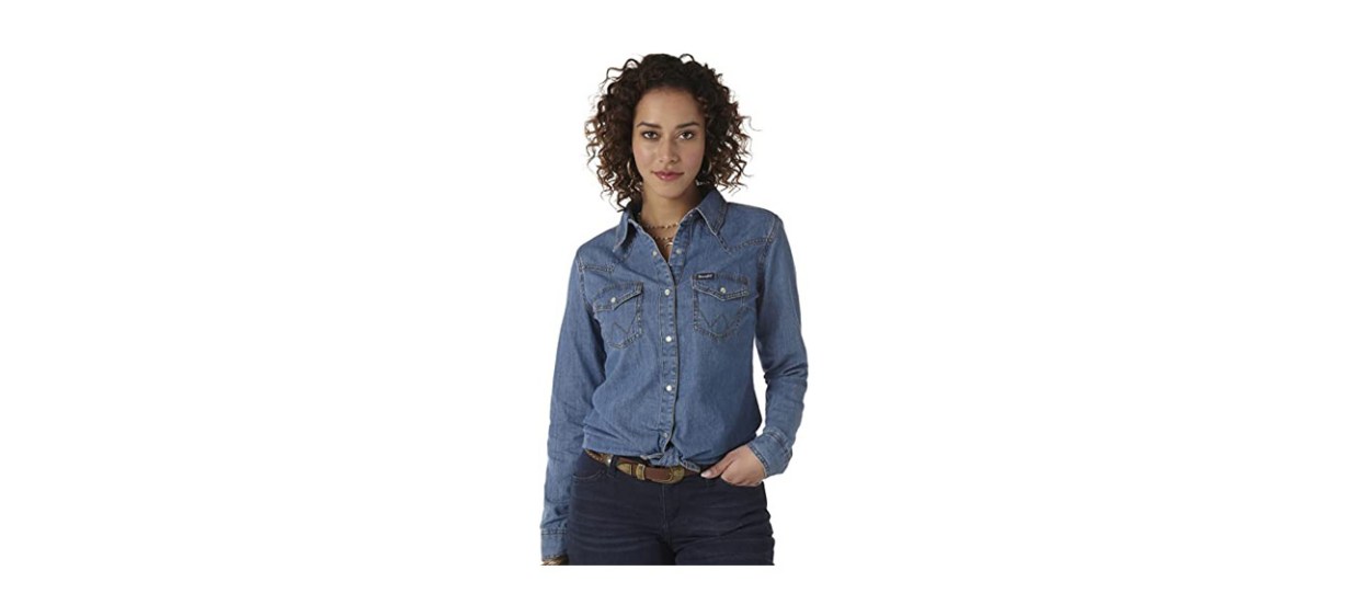 Best Wrangler Women's Retro Long-Sleeved Western Denim Snap Shirt