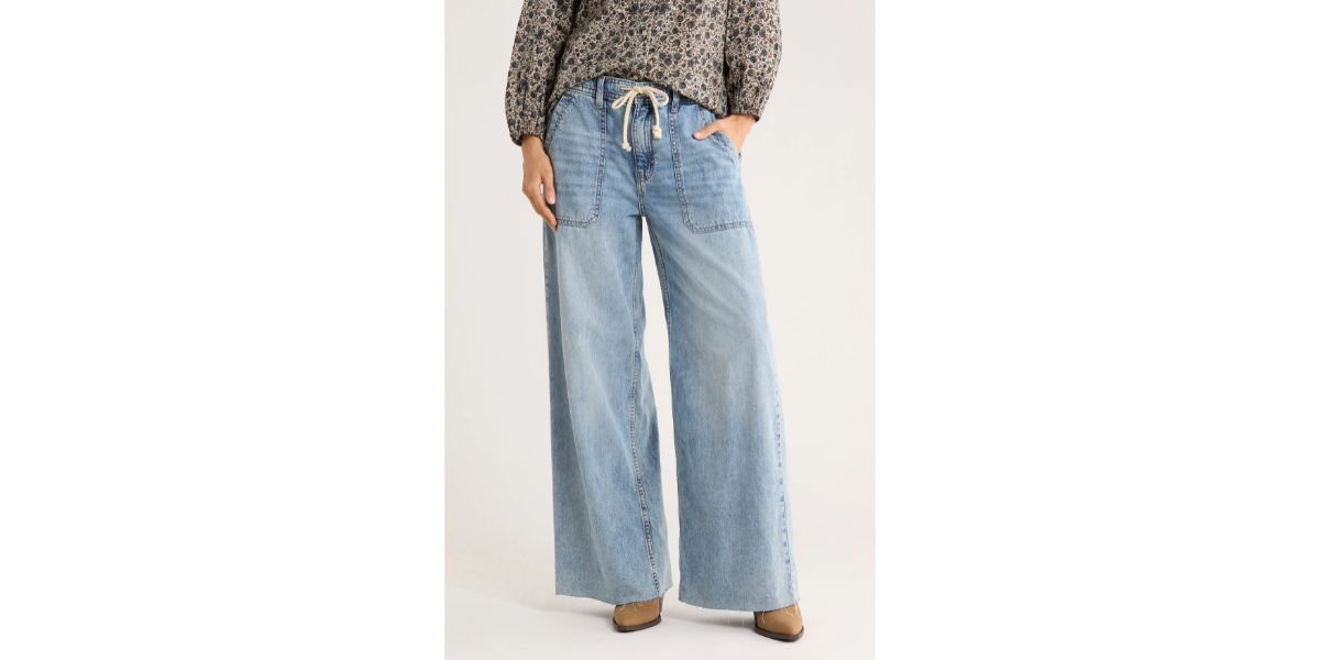 Lucky Brand Patch Pocket Raw Hem Wide Leg Pull-On Jeans