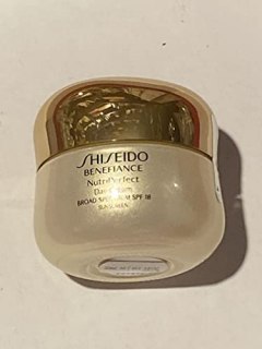 Shiseido Benefiance WrinkleResist24 Day Cream Broad Spectrum SPF 18